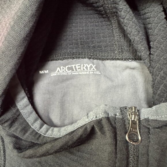 Arc'teryx Covert Cardigan Hoodie Jacket Women M Black Zip Fleece Gorpcore *FLAWS - Picture 8 of 10